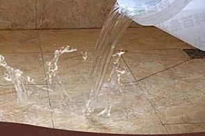 珠晖漏水维修 免砸砖防水材料该如何施工